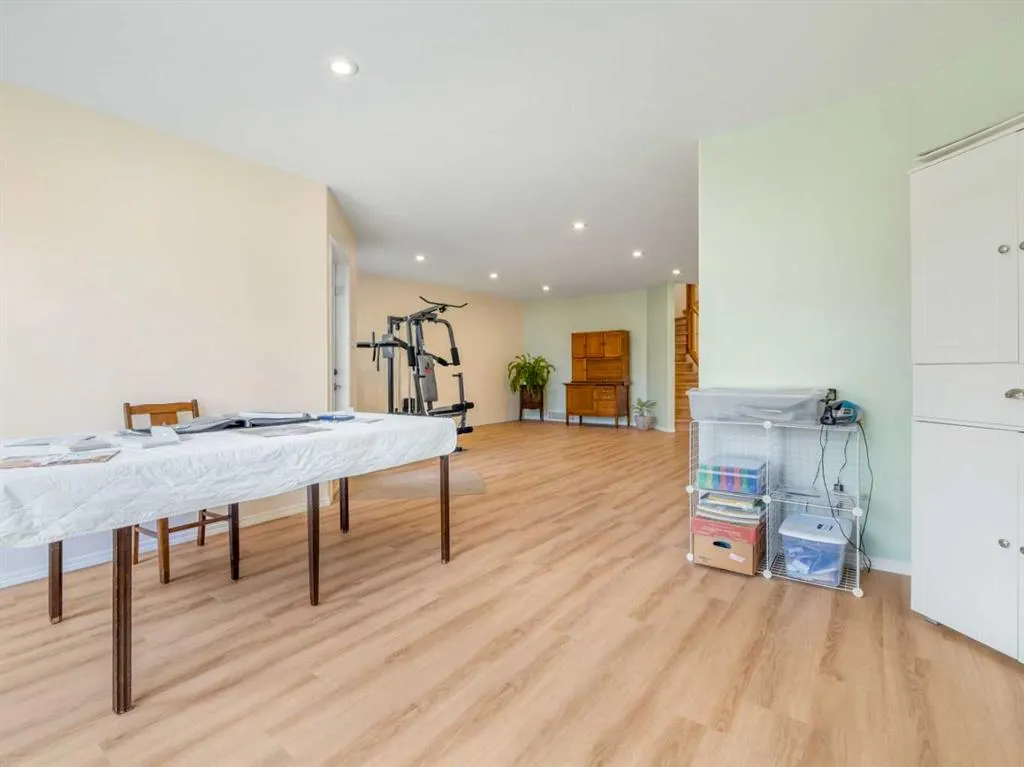 656 Florence Ho Leong Crescent N