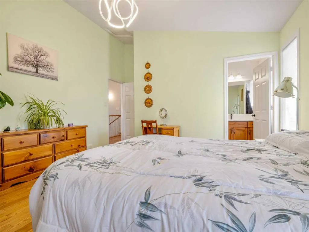656 Florence Ho Leong Crescent N