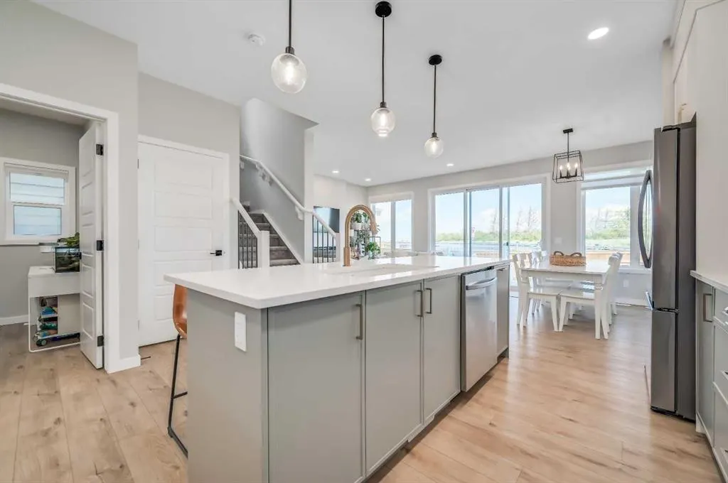20 Magnolia Bay SE