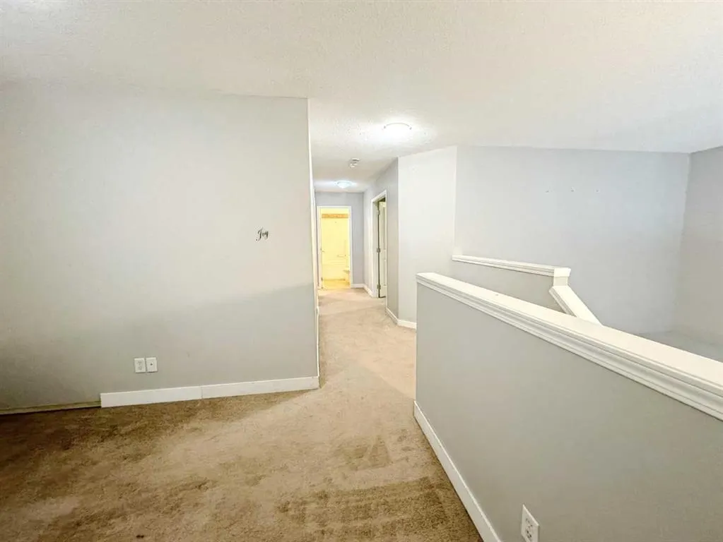 262 Luxstone Road SW