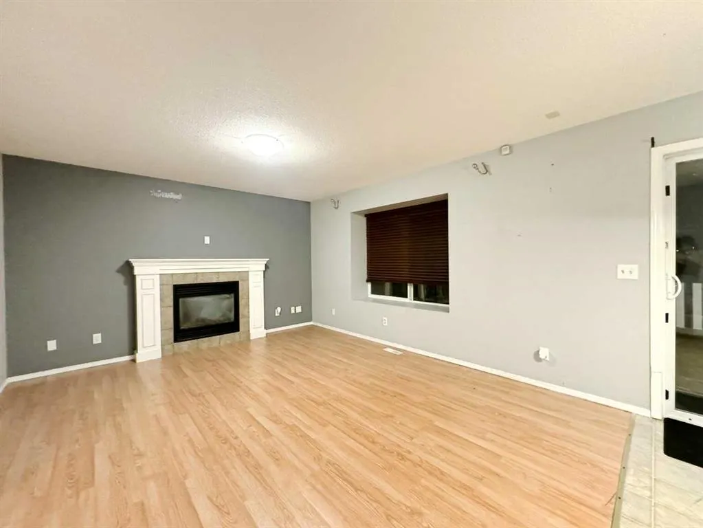 262 Luxstone Road SW