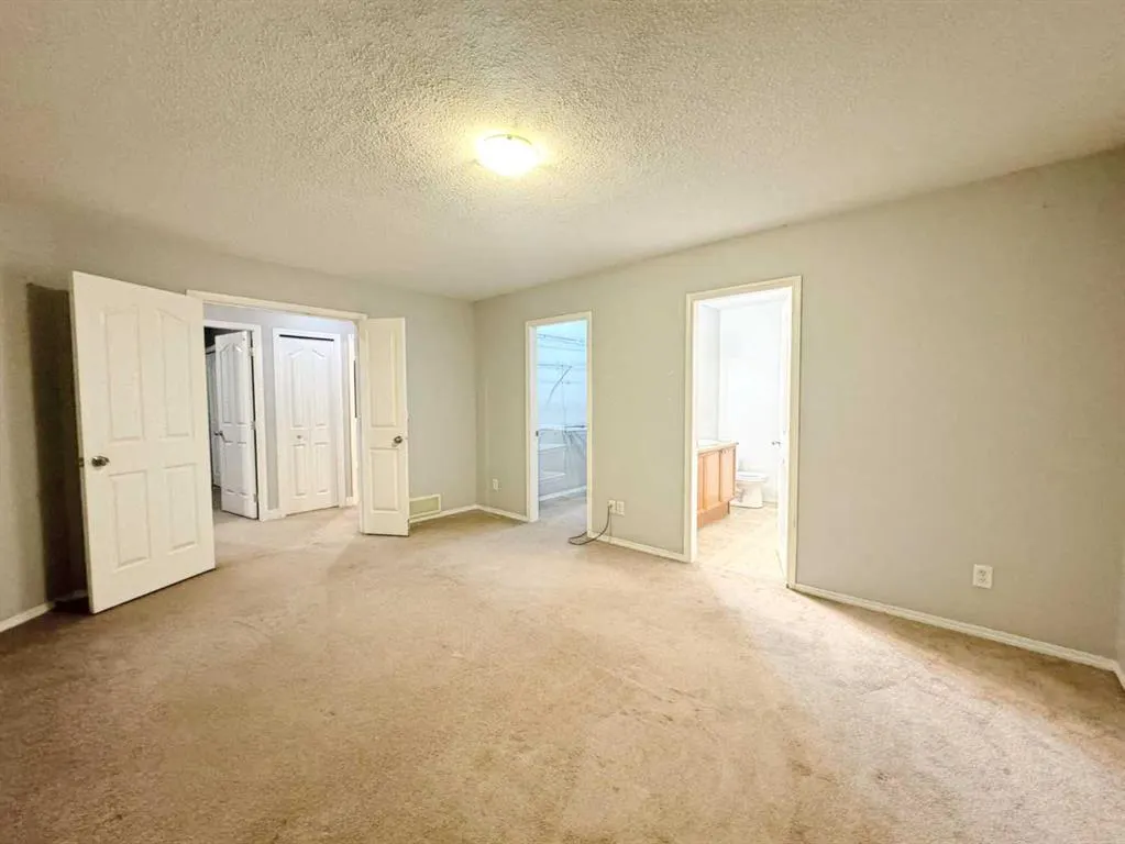 262 Luxstone Road SW