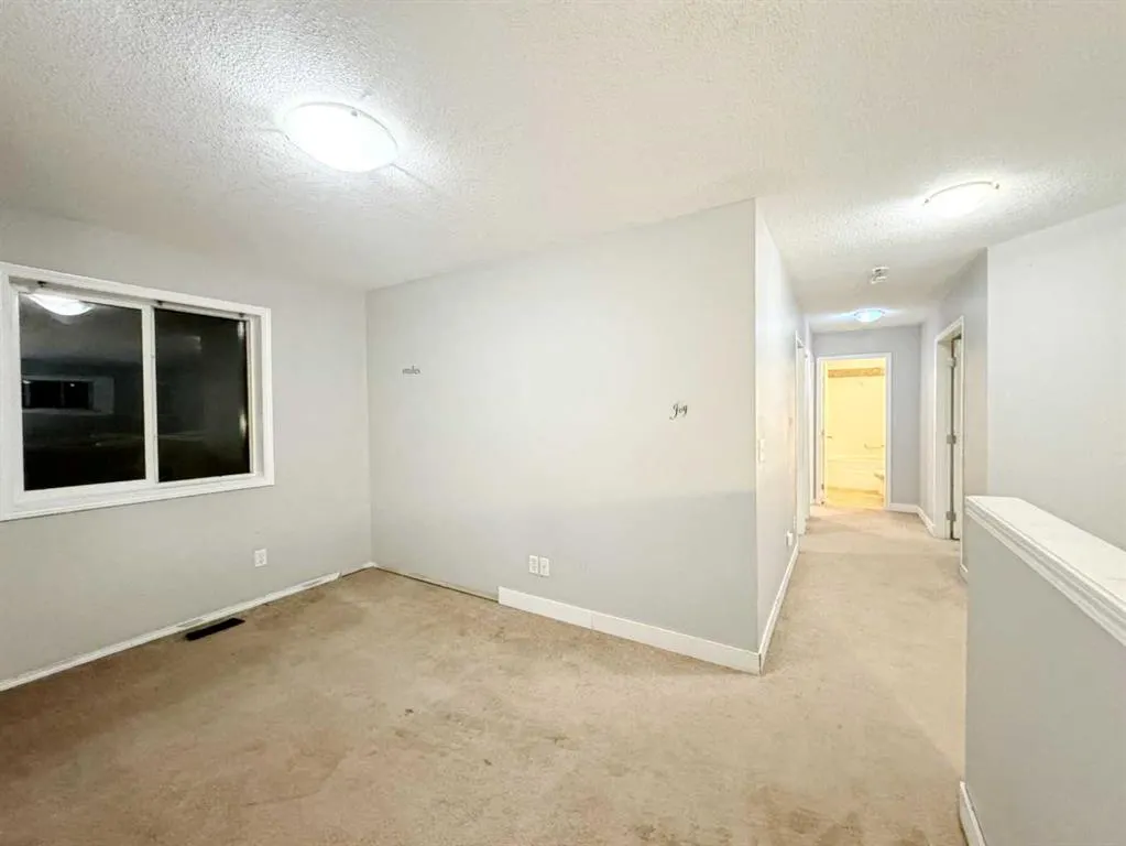 262 Luxstone Road SW