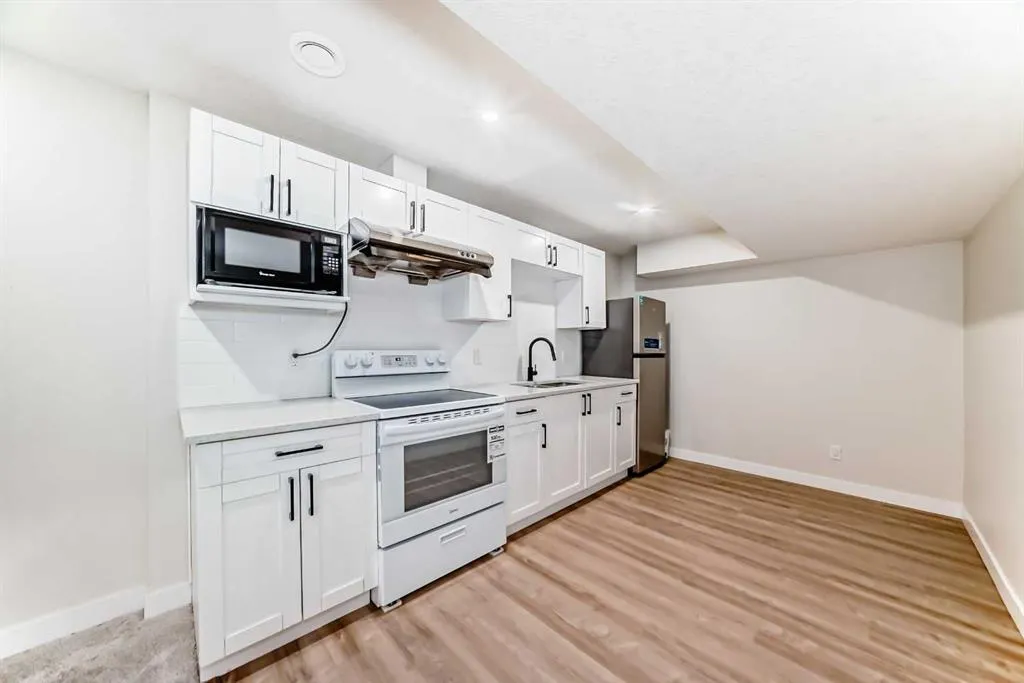 28 Berkley Close NW