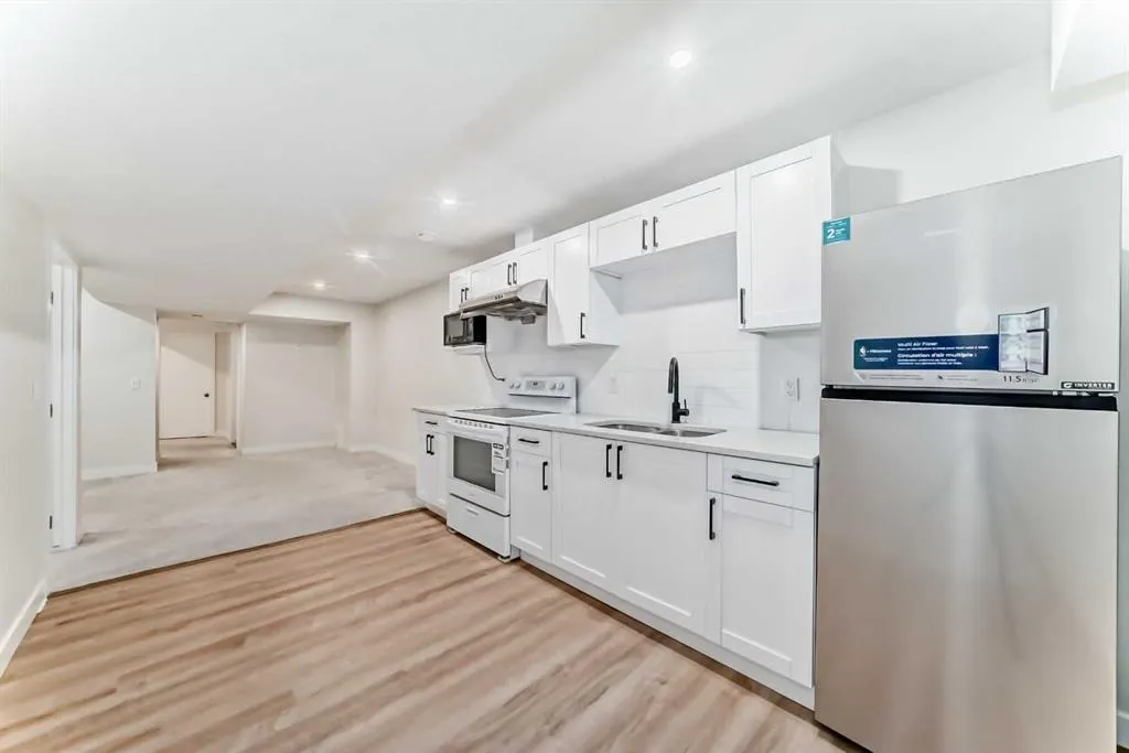 28 Berkley Close NW