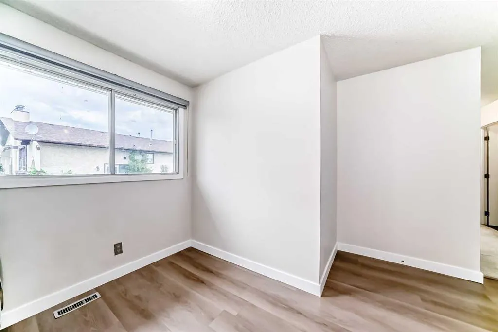 28 Berkley Close NW