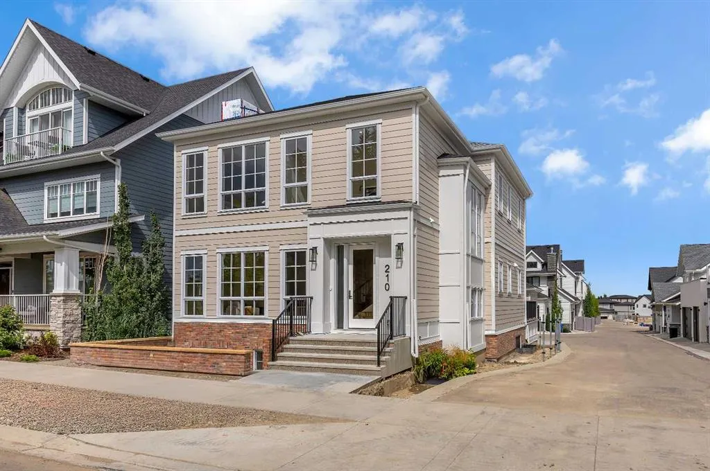 210 Alexandria Green SW