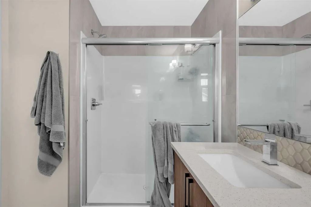 101 Midtown Close SW