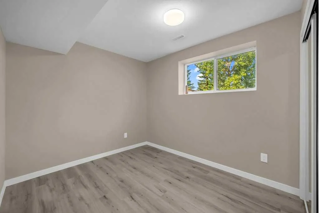 199 Auburn Glen Drive SE