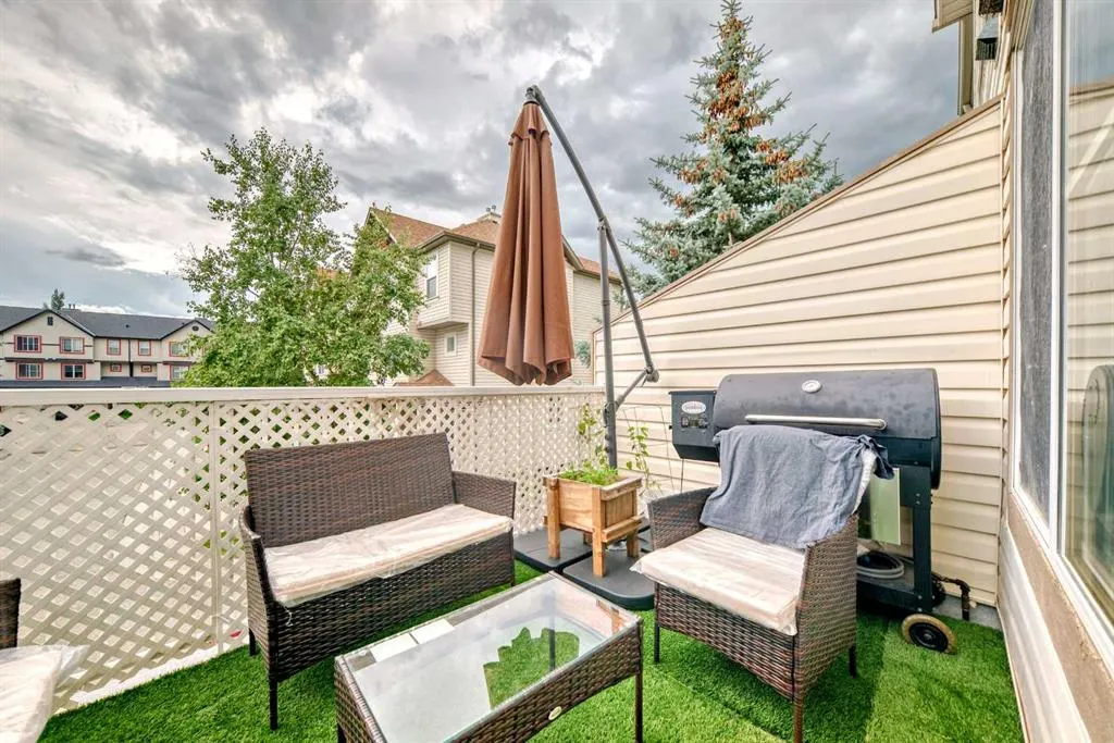 105 Copperfield Lane SE