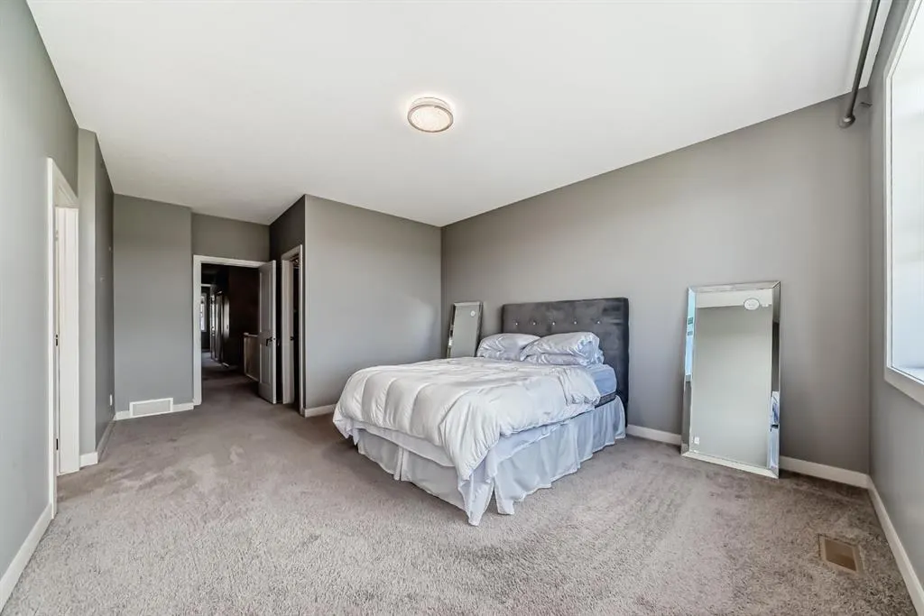 279 Chaparral Valley Way SE