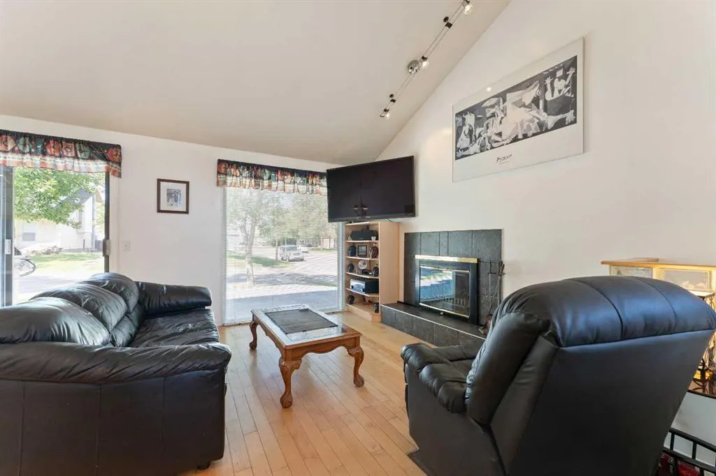 79 Templegreen Place NE