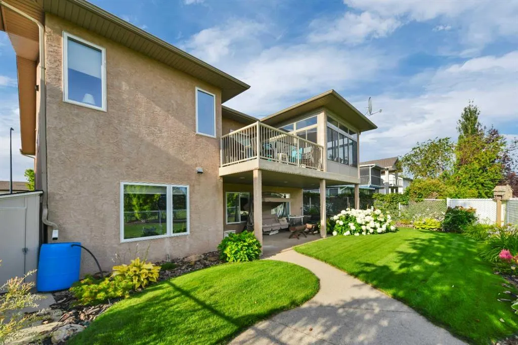 160 Daniel Crescent