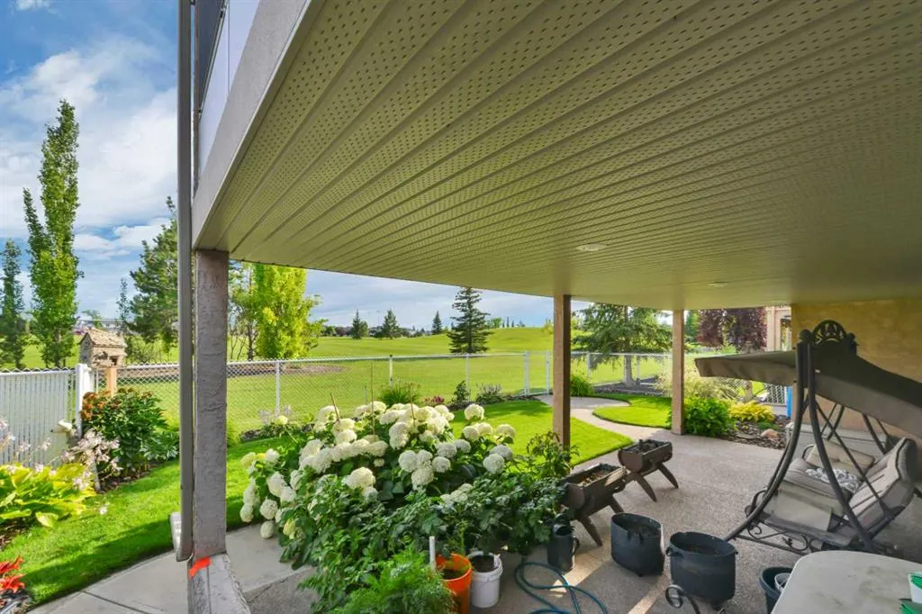 160 Daniel Crescent