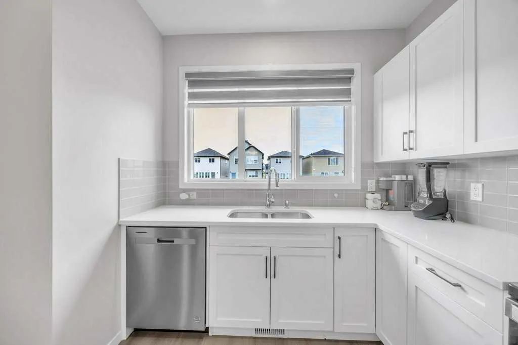 227 Cornerbrook Road NE