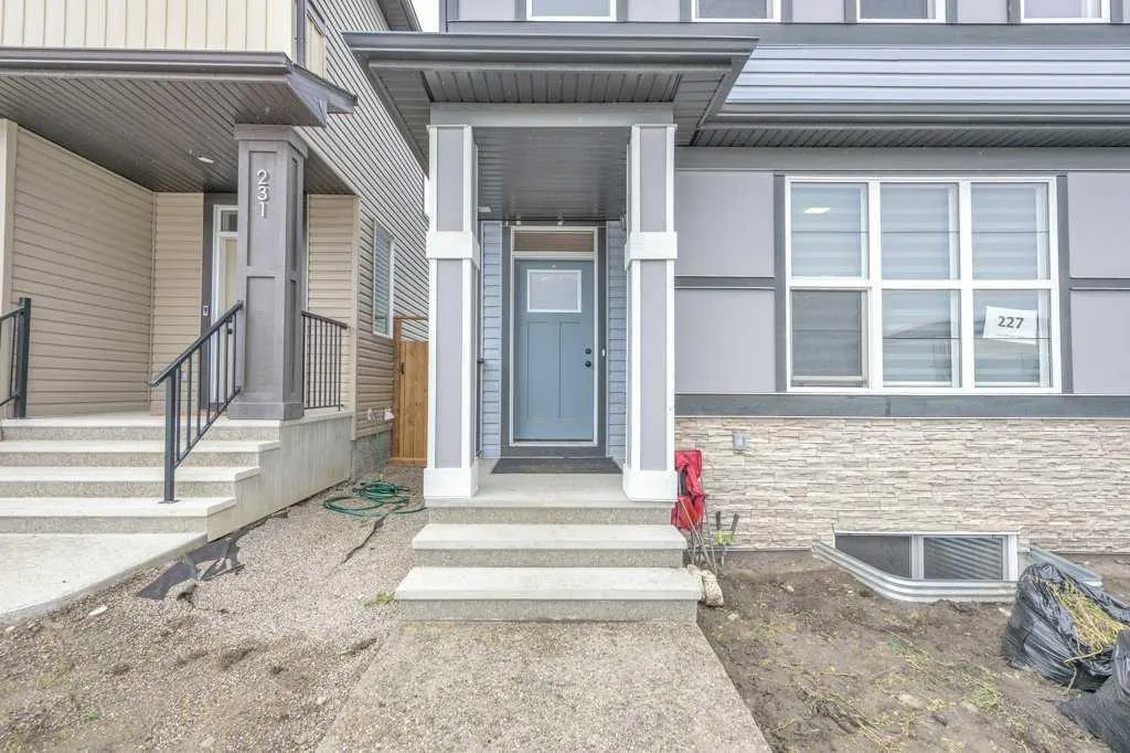227 Cornerbrook Road NE