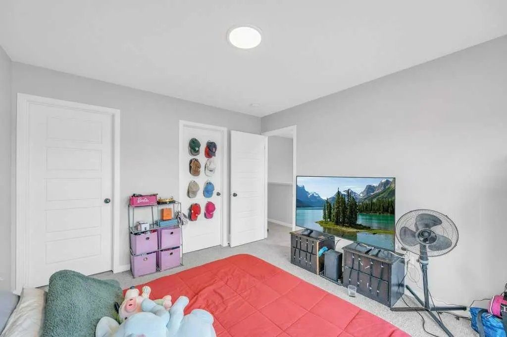227 Cornerbrook Road NE