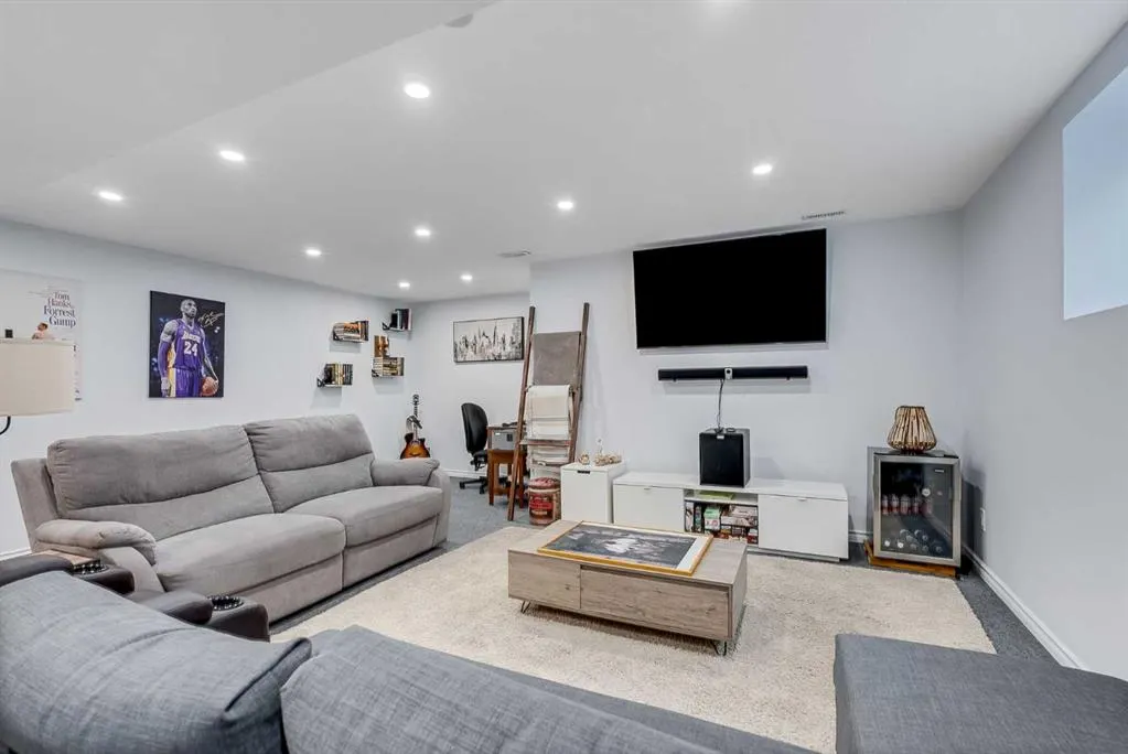 135 Sage Valley Circle NW