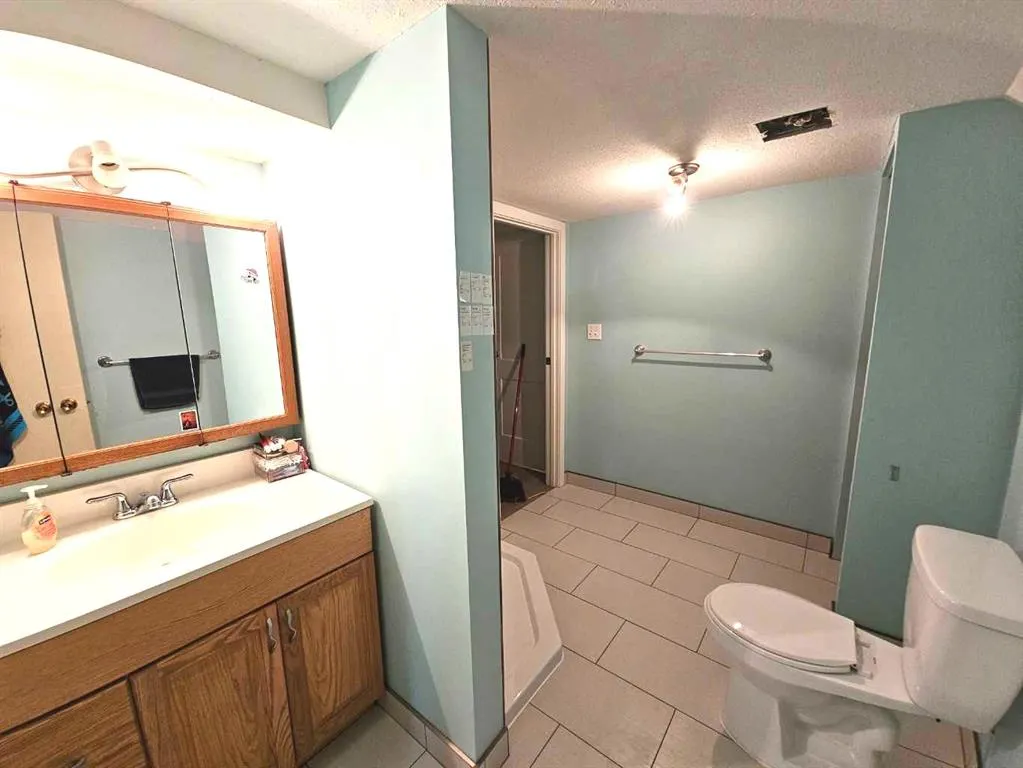 125 Sherwood Place W