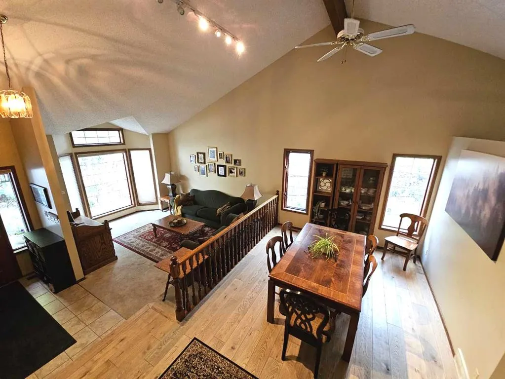 125 Sherwood Place W