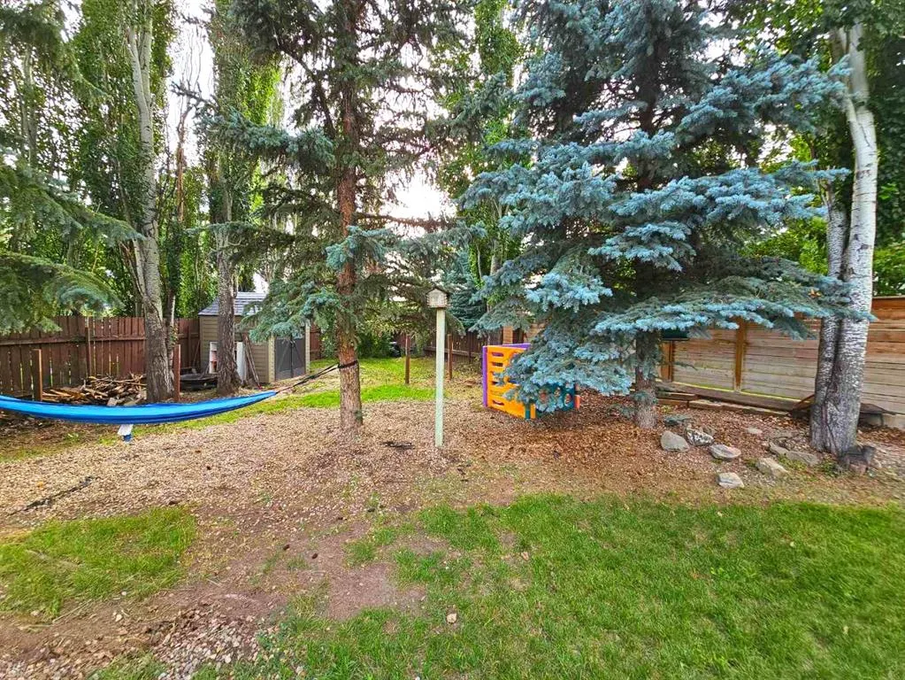 125 Sherwood Place W