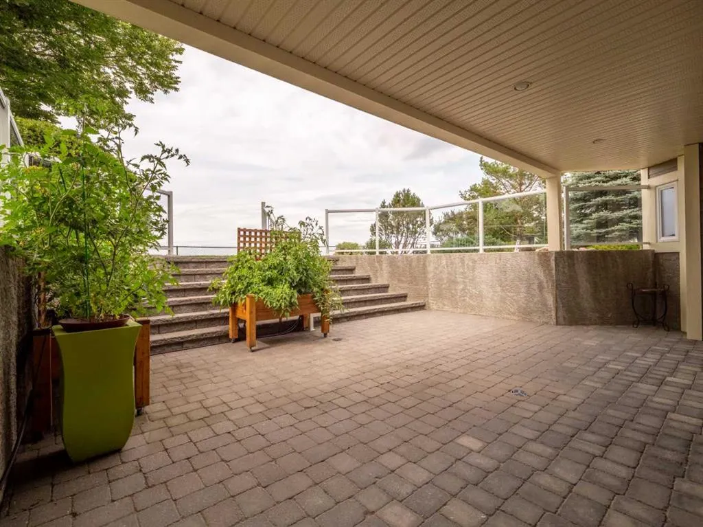 53 Sandstone Road S