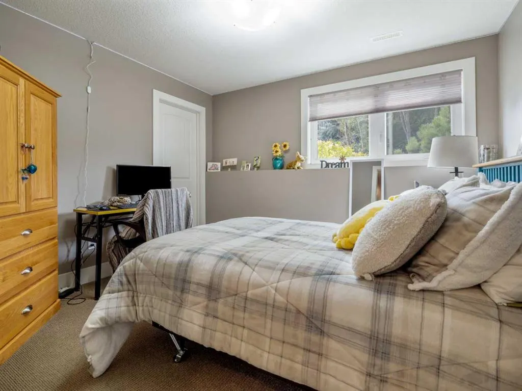 53 Sandstone Road S