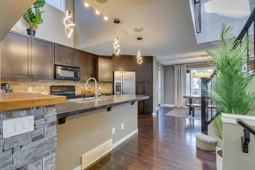 30 Auburn Bay View SE