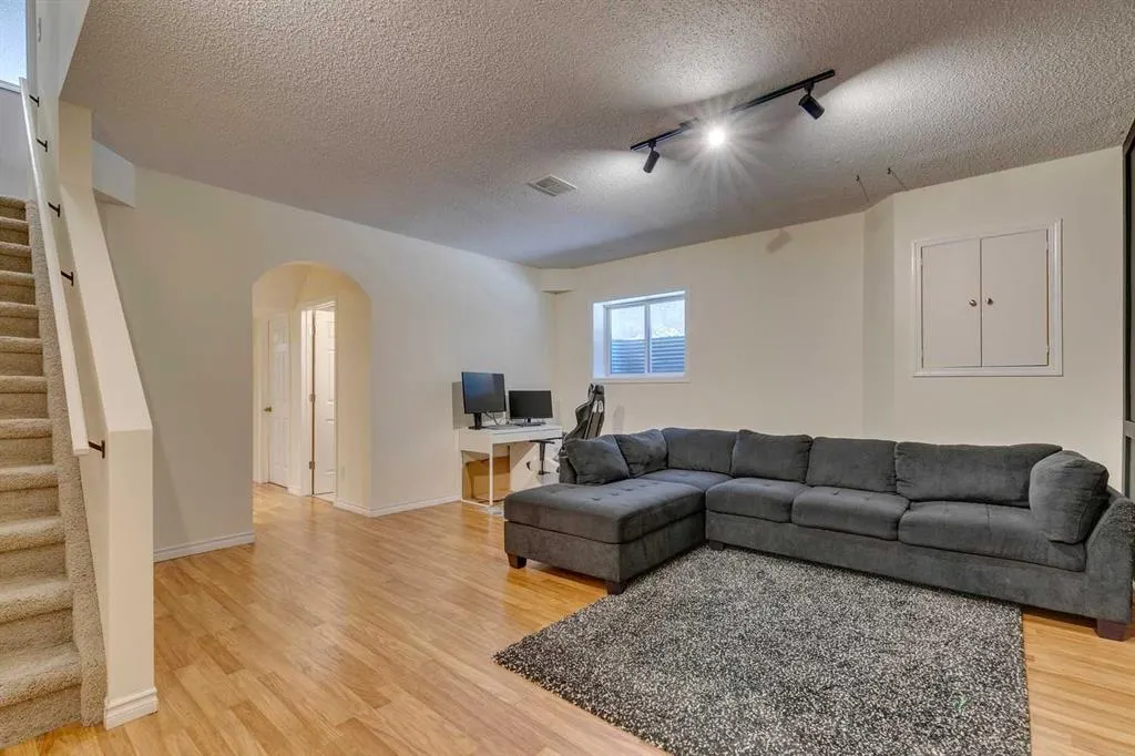 30 Auburn Bay View SE