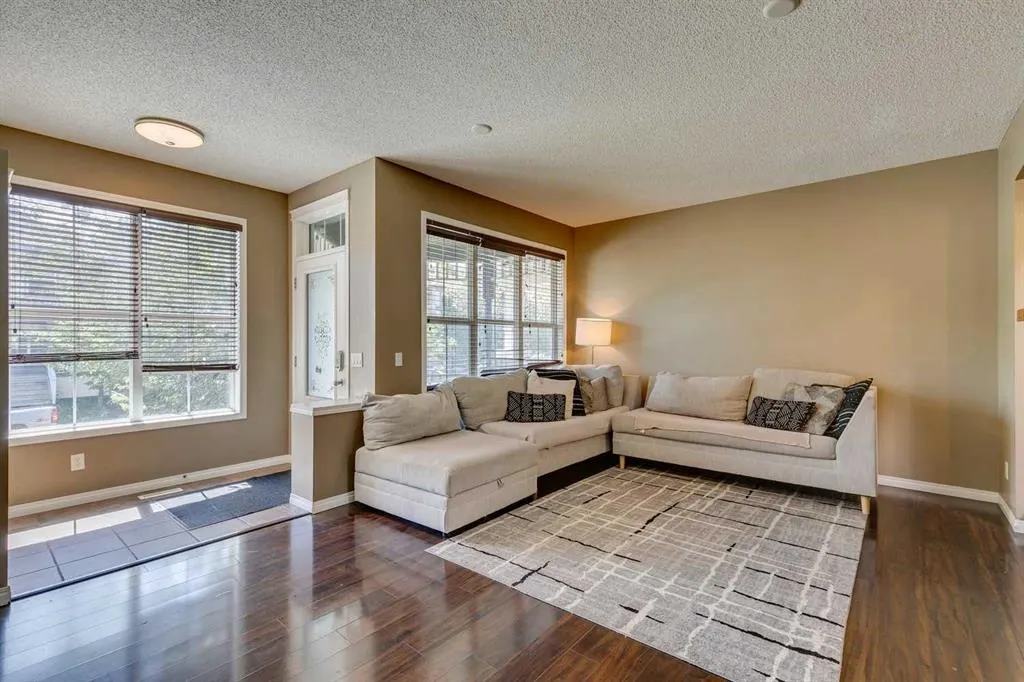 30 Auburn Bay View SE