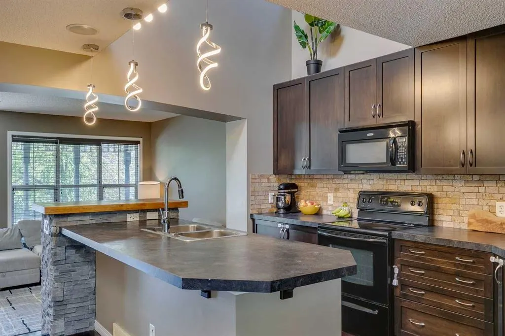 30 Auburn Bay View SE