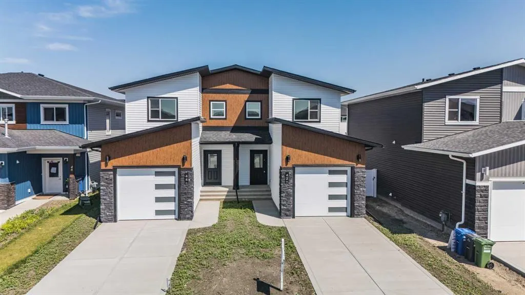 42 Earl Close