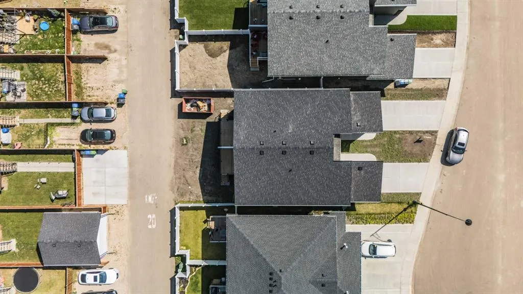 42 Earl Close