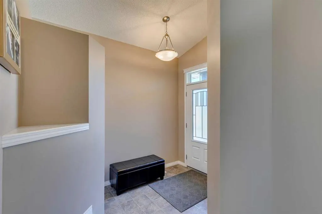 255 Cranford Close SE