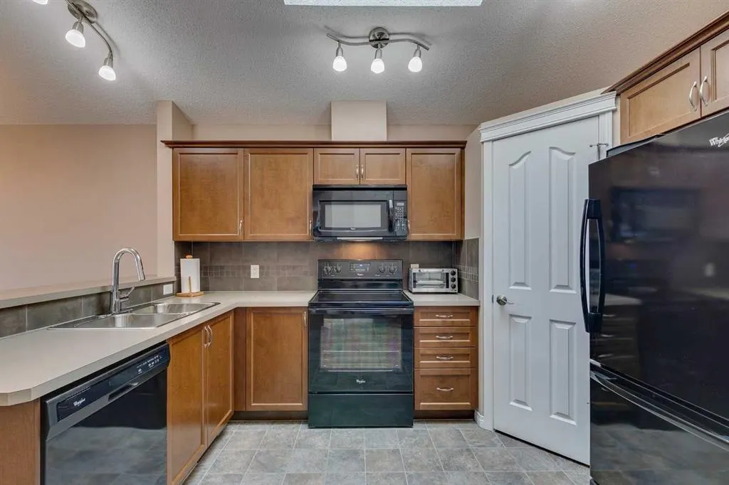 255 Cranford Close SE