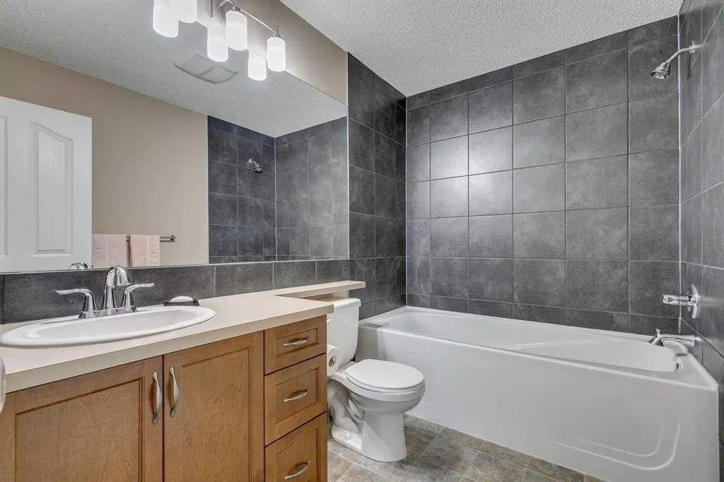 255 Cranford Close SE