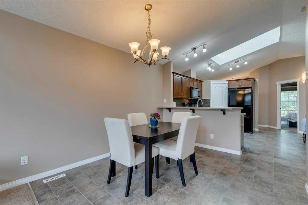 255 Cranford Close SE