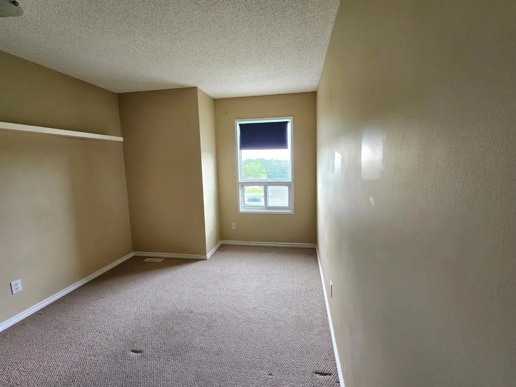 1003 Signal Hill Green SW