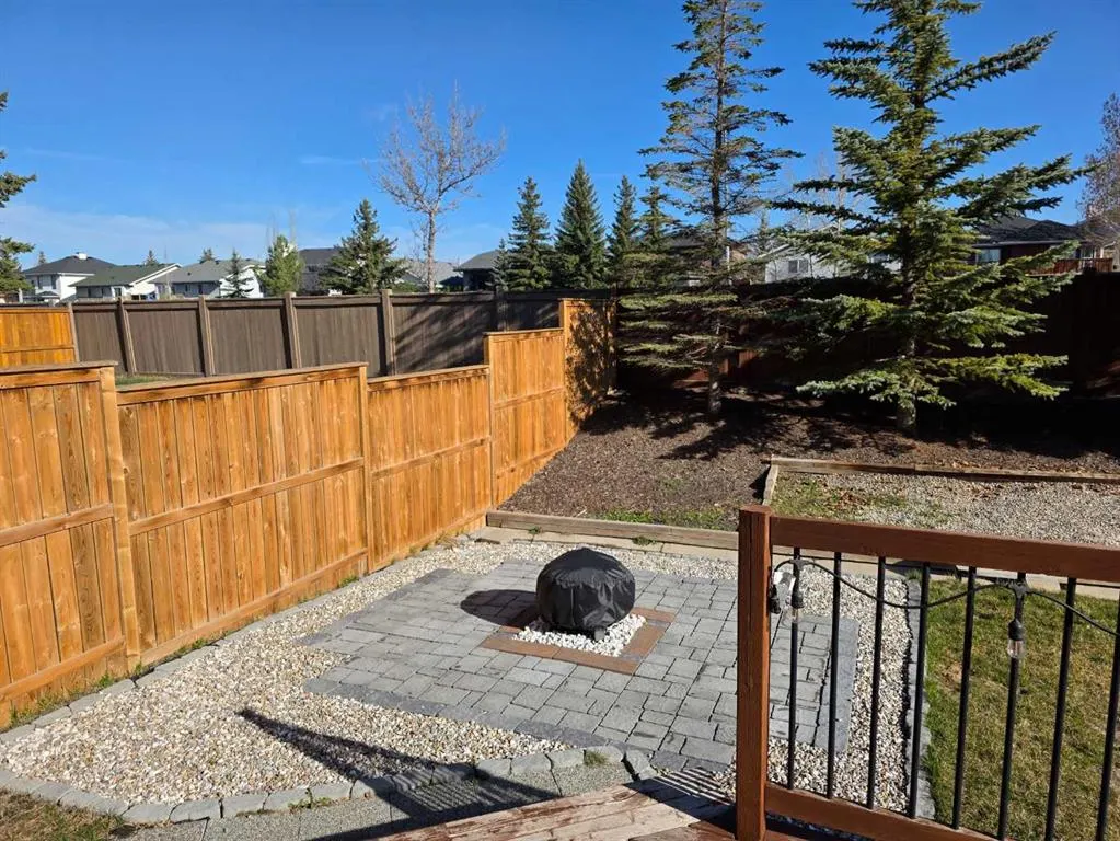 104 Hawktree Green NW
