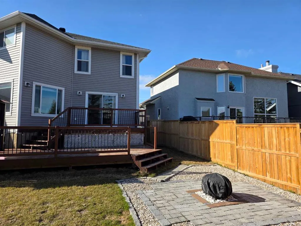 104 Hawktree Green NW