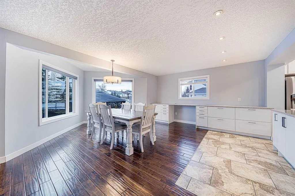 104 Hawktree Green NW