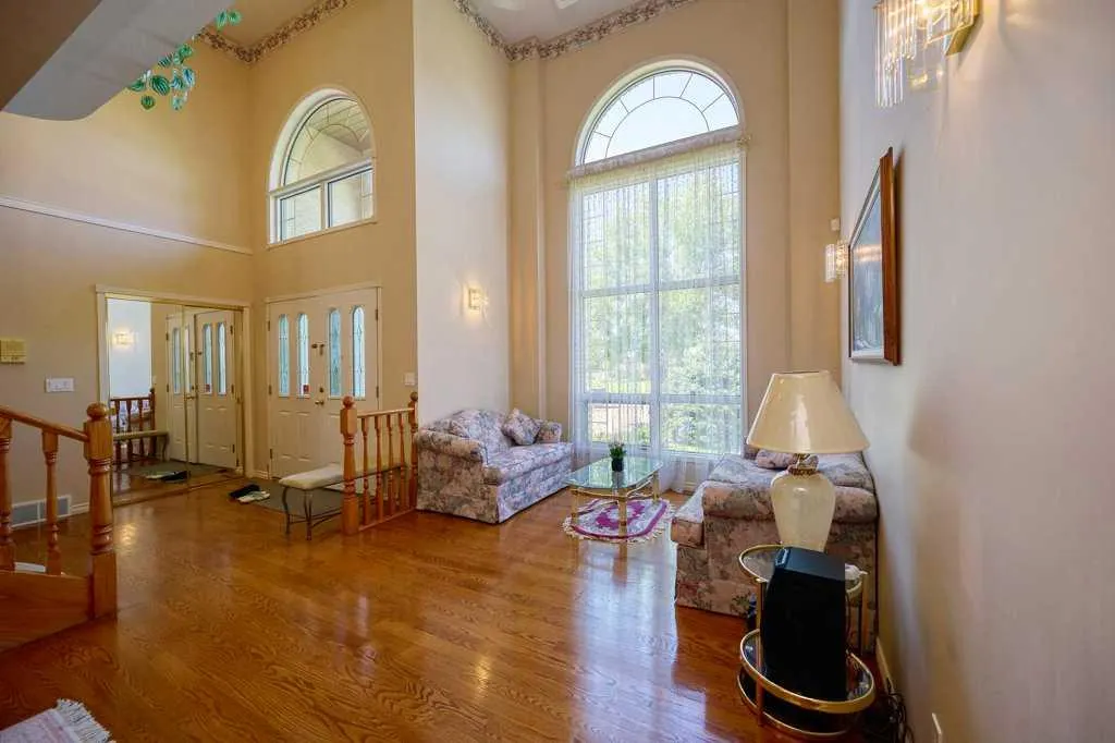 81 Edgevalley Way NW