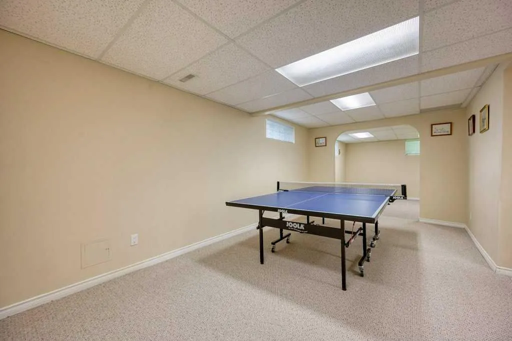 81 Edgevalley Way NW