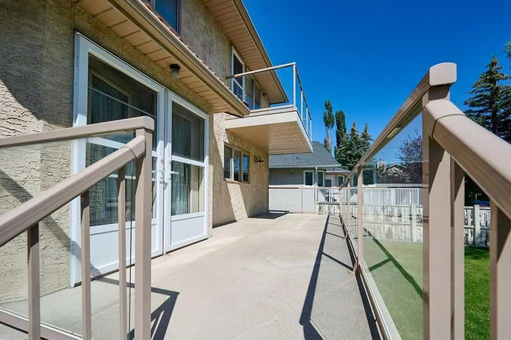 81 Edgevalley Way NW