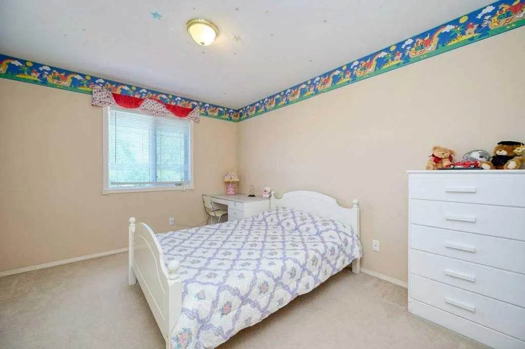 81 Edgevalley Way NW