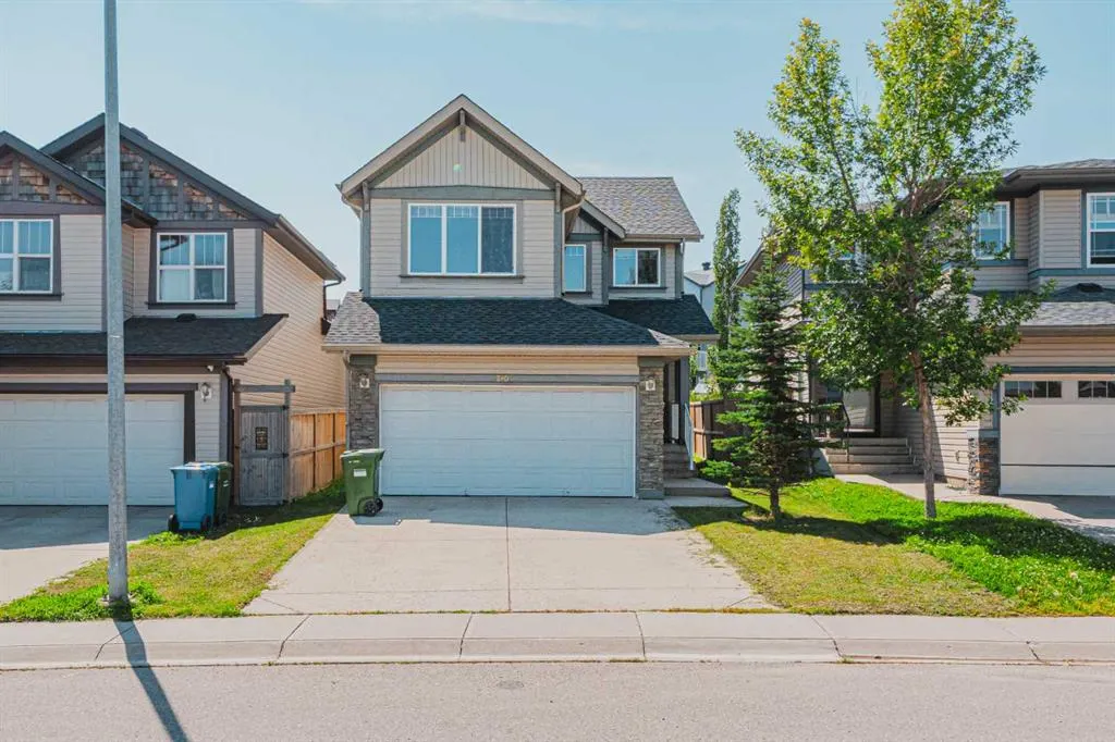 280 Panora Close NW