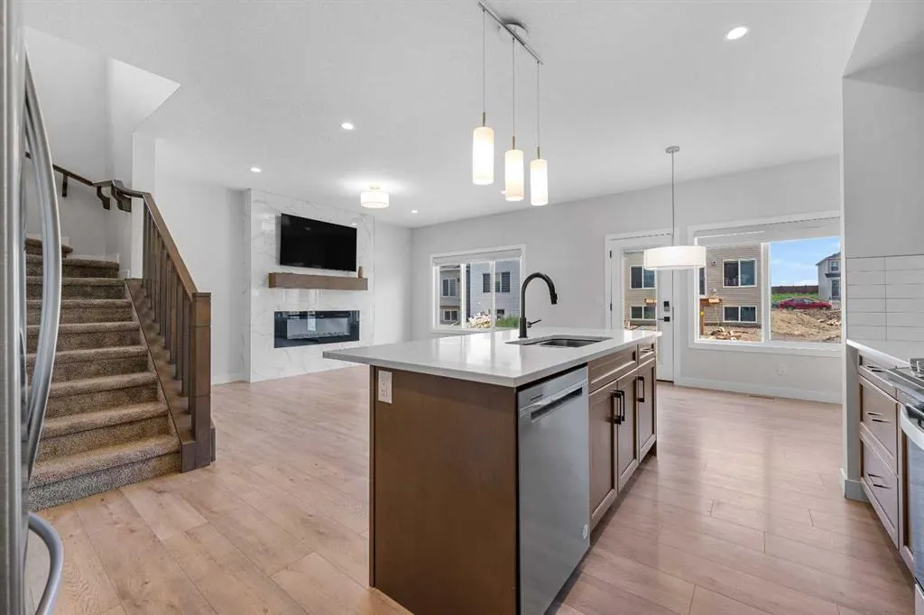 3611 CORNERSTONE Boulevard NE