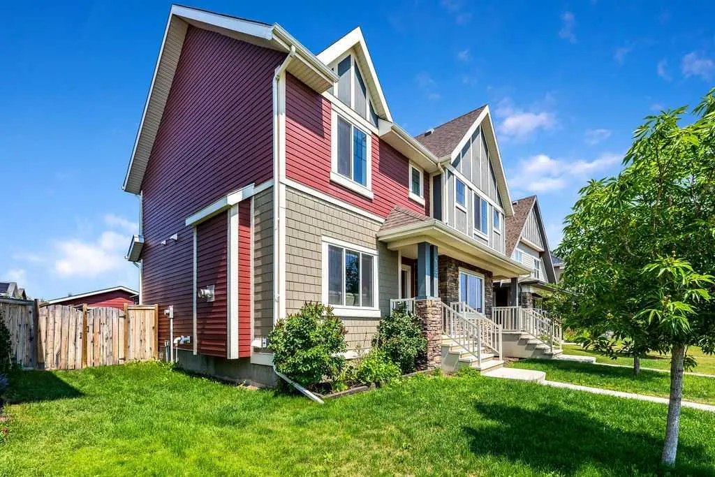 415 Mahogany Boulevard SE