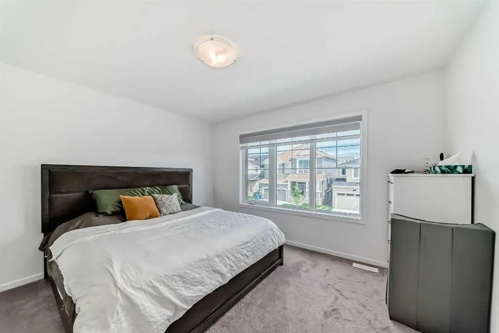 55 Carringwood Grove NW