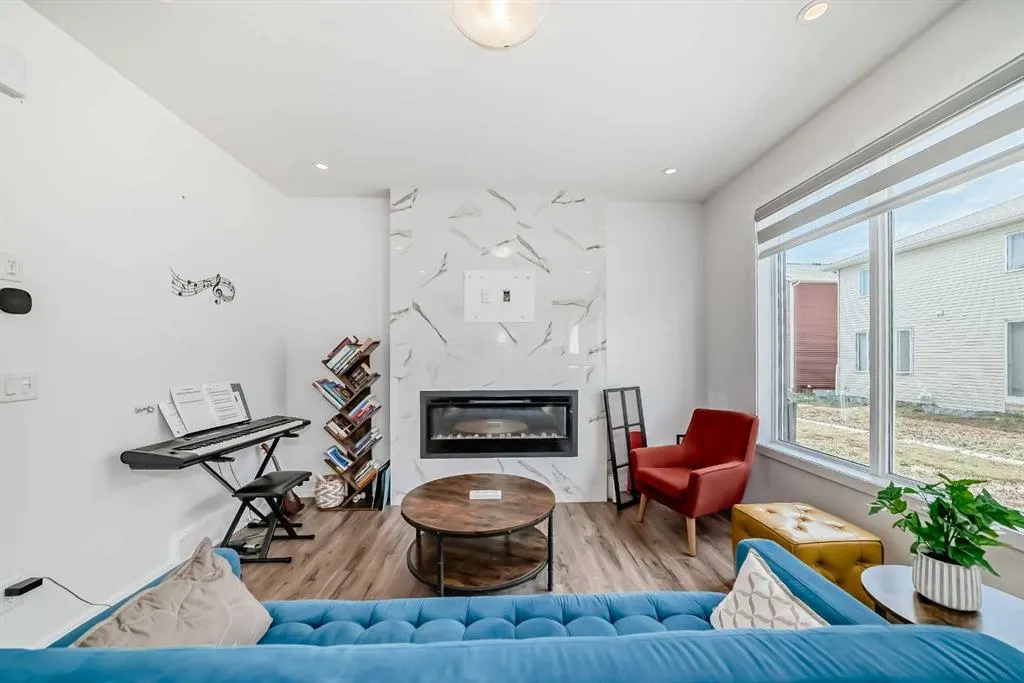55 Carringwood Grove NW